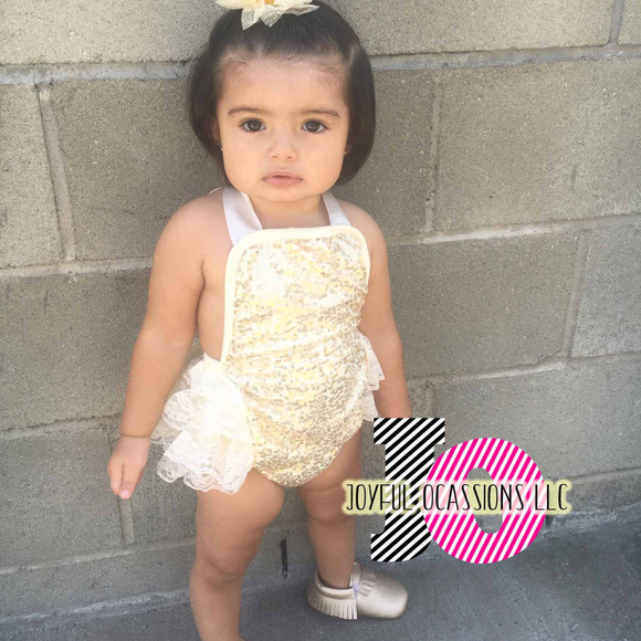 NWOT Ivory and Gold Lace Ruffled Onepiece Romper - Picture 7 of 7